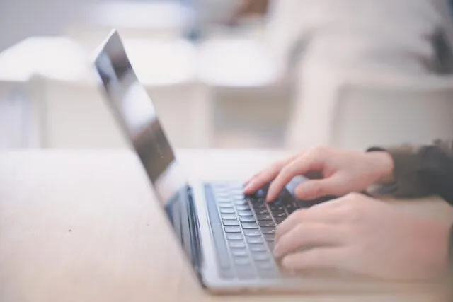 shopify　について調べている画像