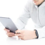 shopifyを見るパソコン