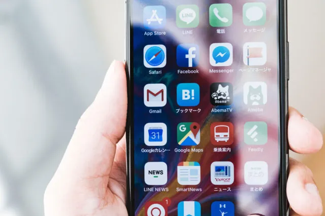tiktokをインストールしようとしてるスマホの画像